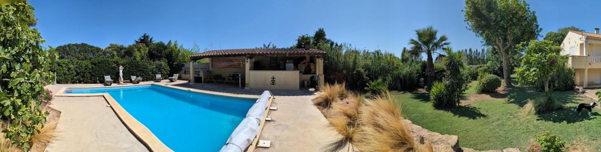 Offrez-Vous Un Sejour Dans Notre Gite A Entressen Une Grande Piscine Pour Se Rafraichir ,Un Espace De Jeux Pour Enfants Pour Des Heures De Divertissement Un Terrain De Petanque Pour Des Parties Endiablees Buitenkant foto